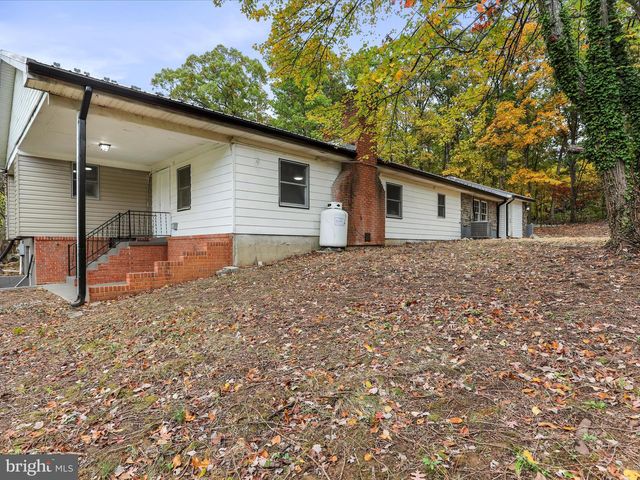 21851 WHITE OAK RD, Hagerstown, MD 21740