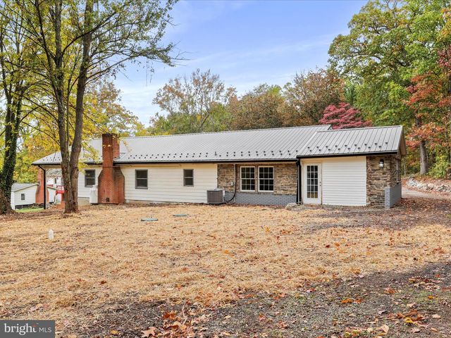 21851 WHITE OAK RD, Hagerstown, MD 21740