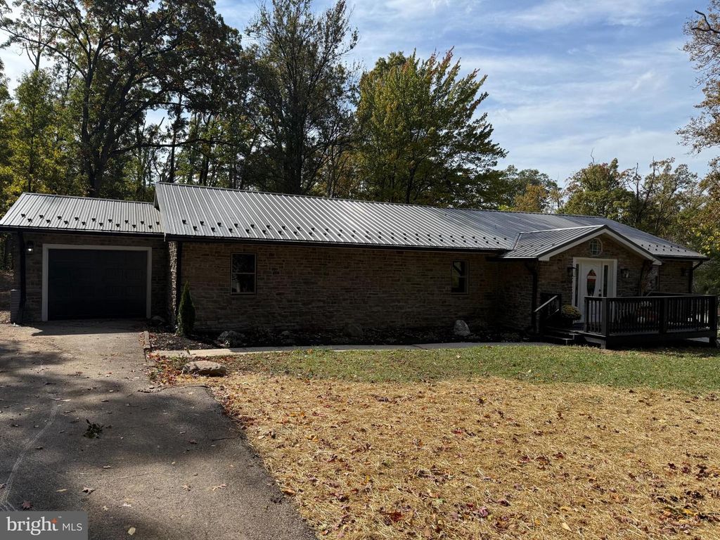 21851 WHITE OAK RD, Hagerstown, MD 21740