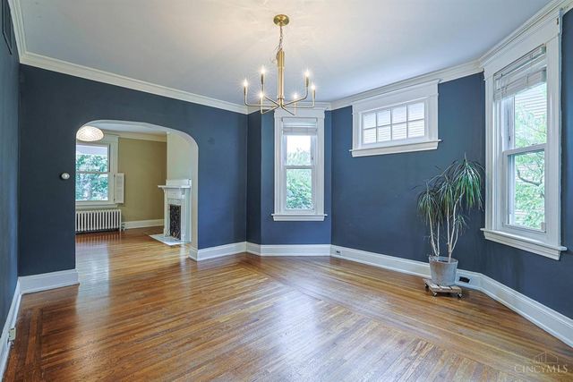 3736 Drake Avenue, Cincinnati, OH 45209