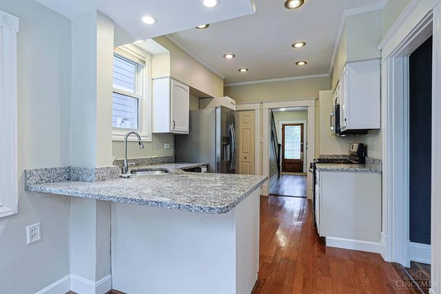 3736 Drake Avenue, Cincinnati, OH 45209