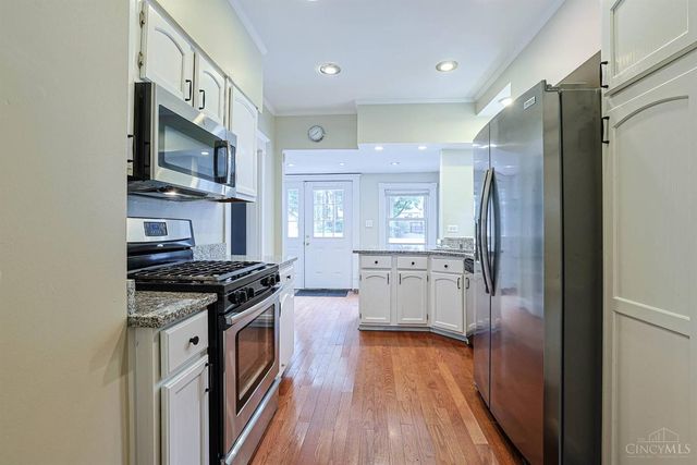 3736 Drake Avenue, Cincinnati, OH 45209