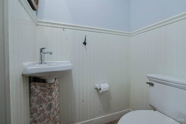 3736 Drake Avenue, Cincinnati, OH 45209