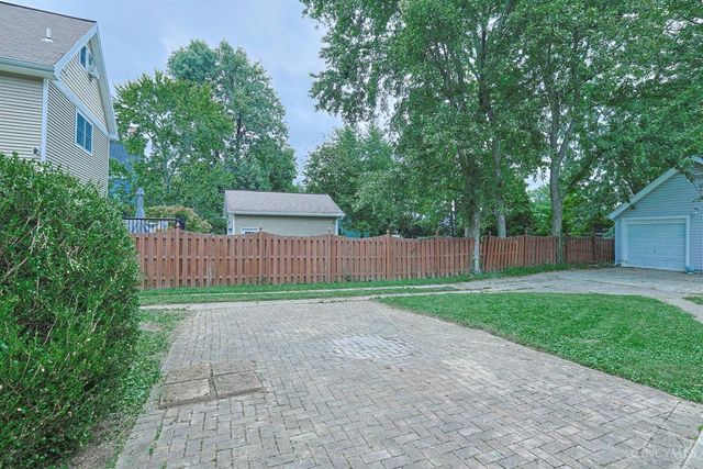 3736 Drake Avenue, Cincinnati, OH 45209