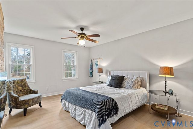 901 Meadowcreek Dr, North Chesterfield, VA 23236