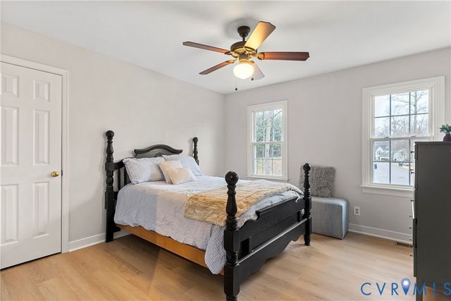 901 Meadowcreek Dr, North Chesterfield, VA 23236