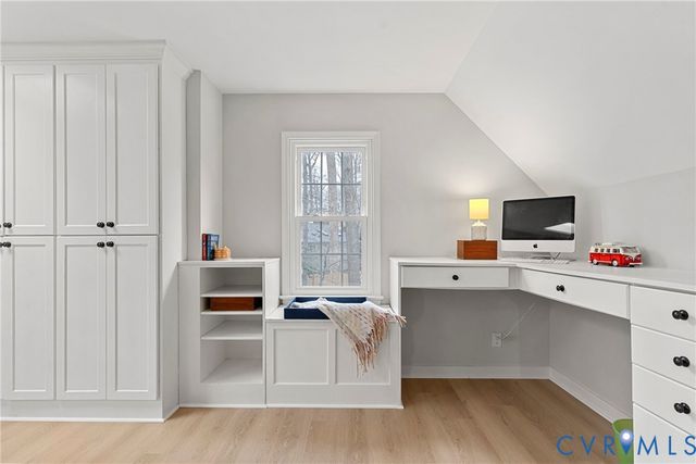 901 Meadowcreek Dr, North Chesterfield, VA 23236