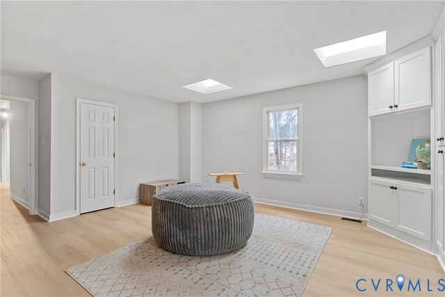 901 Meadowcreek Dr, North Chesterfield, VA 23236