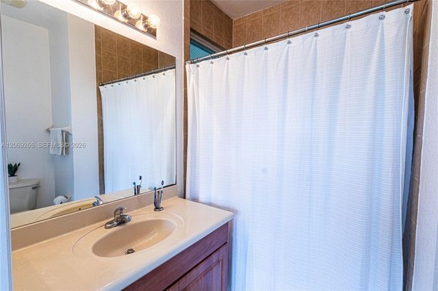 11103 NW 83rd Street 207, Doral, FL 33178