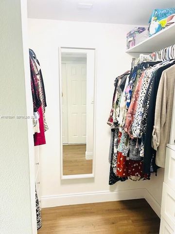 3675 N Country Club Dr 708, Aventura, FL 33180