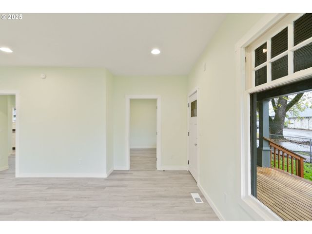 715 19TH St, Salem, OR 97301