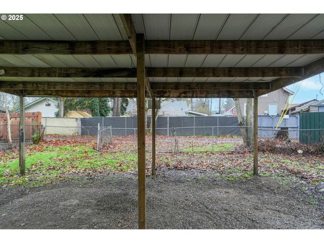 715 19TH St, Salem, OR 97301