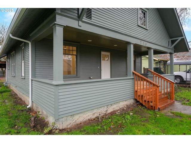 715 19TH St, Salem, OR 97301