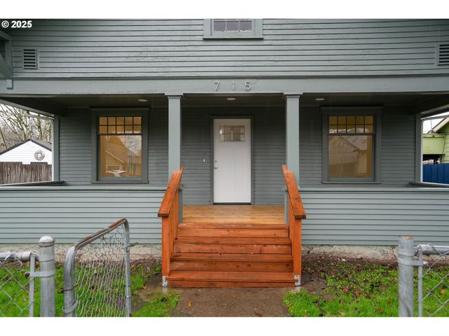 715 19TH St, Salem, OR 97301