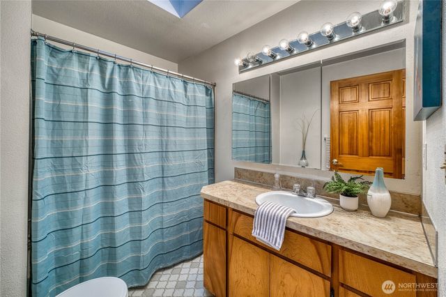 4212 80th Avenue NW, Gig Harbor, WA 98335