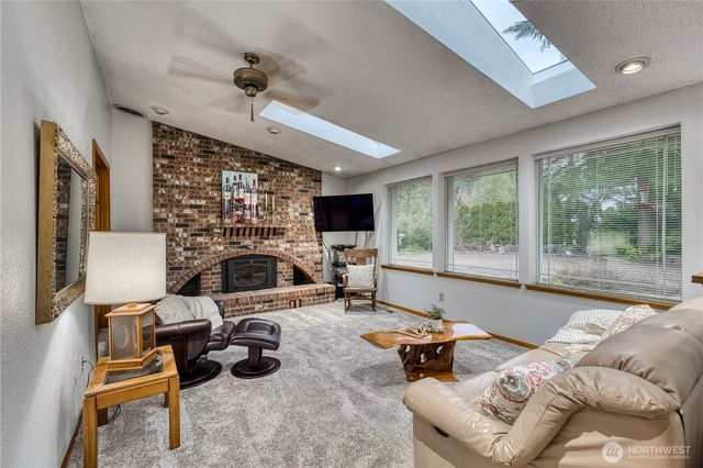 4212 80th Avenue NW, Gig Harbor, WA 98335