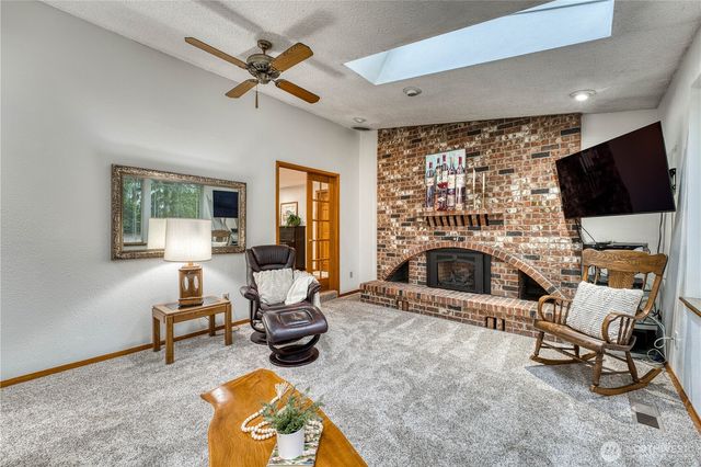 4212 80th Avenue NW, Gig Harbor, WA 98335