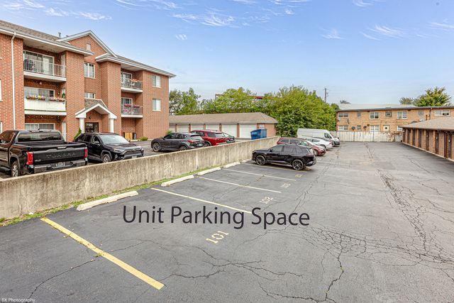 7112 W 108TH Street 101, Worth, IL 60482