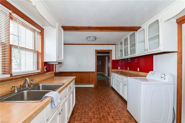 15 Chowan DR, Portsmouth, VA 23701