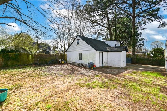 15 Chowan DR, Portsmouth, VA 23701