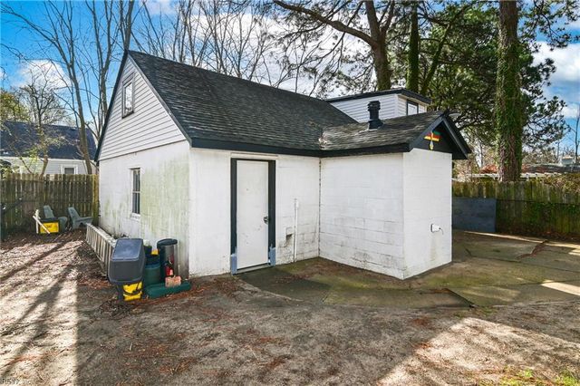 15 Chowan DR, Portsmouth, VA 23701