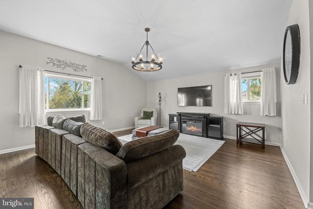 221 HEMLOCK LN, Springfield, PA 19064