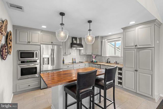 221 HEMLOCK LN, Springfield, PA 19064