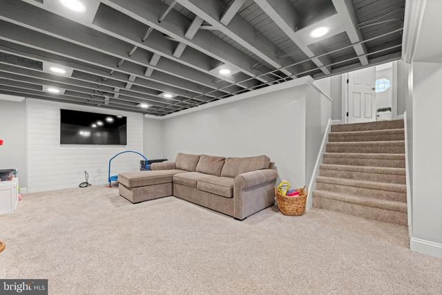 221 HEMLOCK LN, Springfield, PA 19064