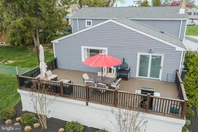 221 HEMLOCK LN, Springfield, PA 19064