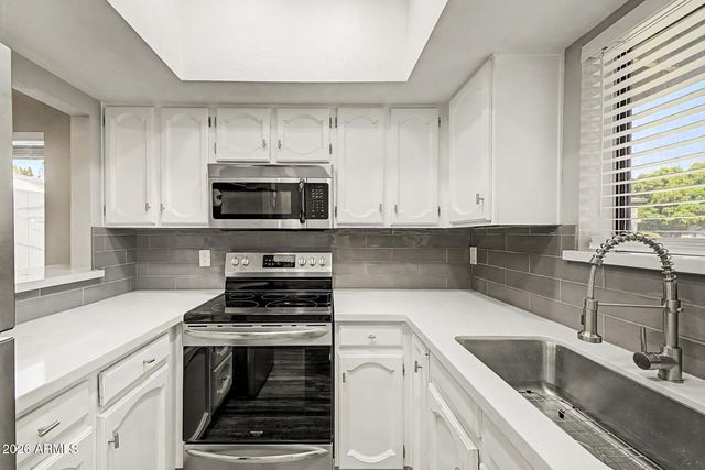 405 E CULLUMBER Avenue C, Gilbert, AZ 85234