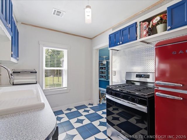1328 S Oswego Avenue, Tulsa, OK 74112