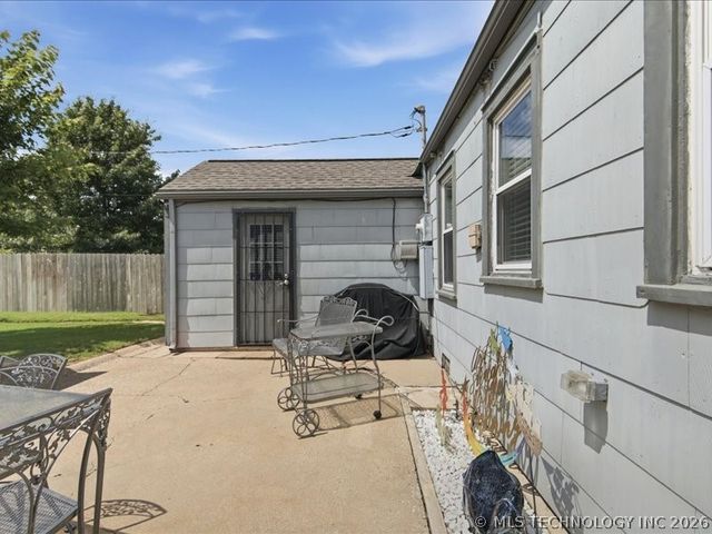 1328 S Oswego Avenue, Tulsa, OK 74112