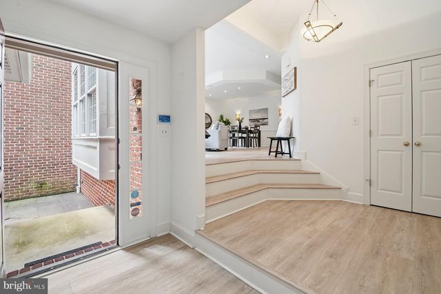 6440 CLOISTER GATE DR, Baltimore, MD 21212