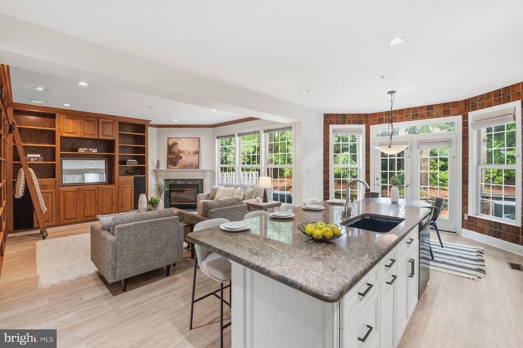 Image 16 of property listing at 6440 CLOISTER GATE DR, Baltimore, MD 21212
