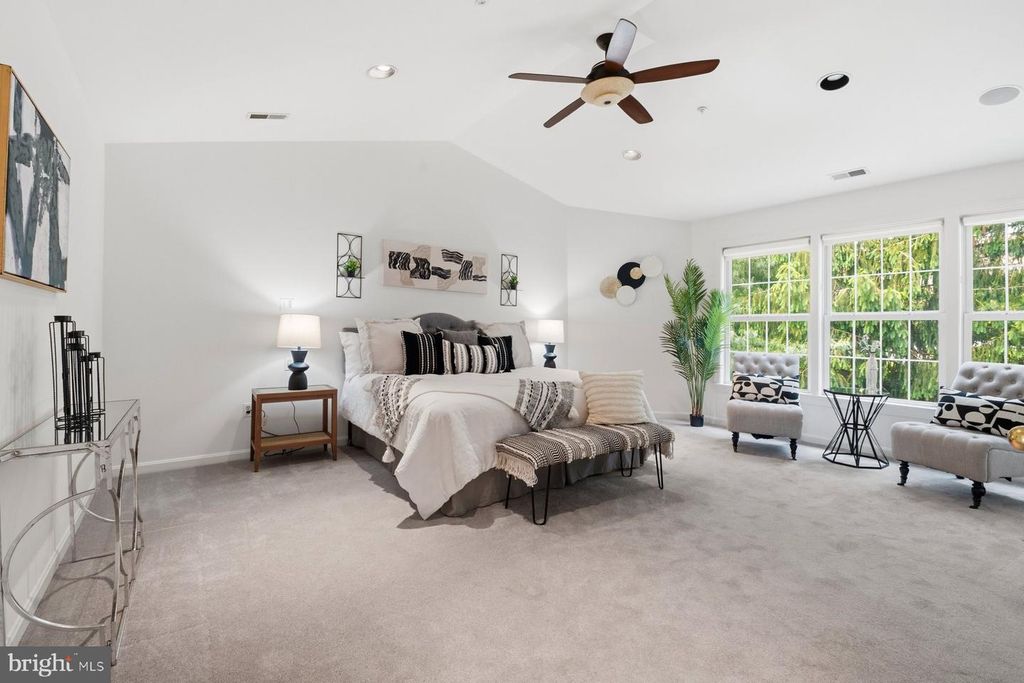 Image 25 of property listing at 6440 CLOISTER GATE DR, Baltimore, MD 21212