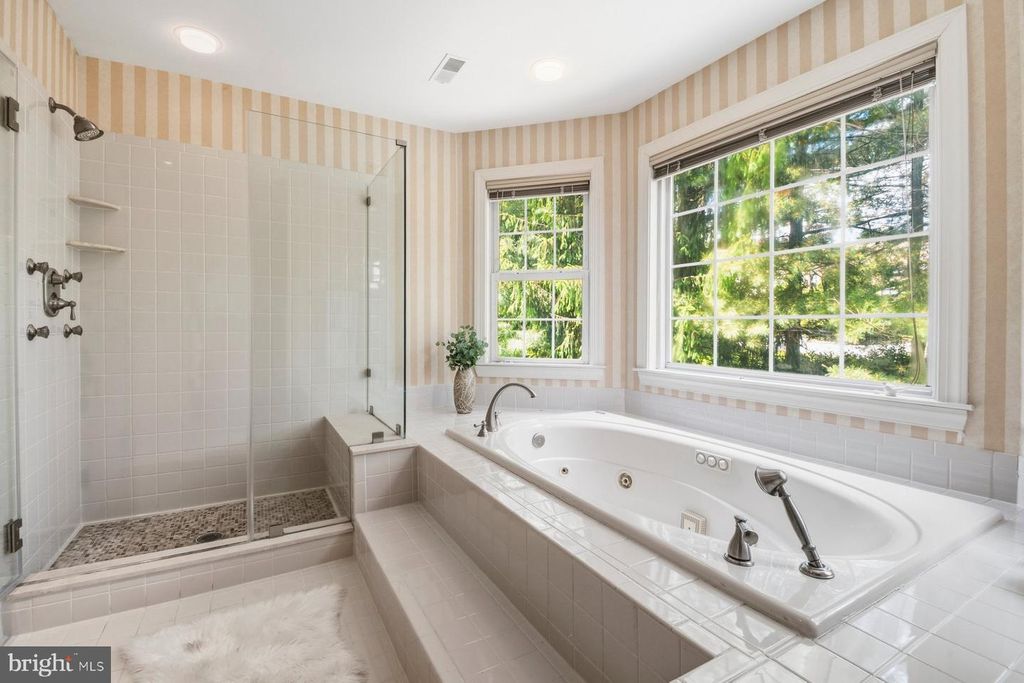 Image 27 of property listing at 6440 CLOISTER GATE DR, Baltimore, MD 21212