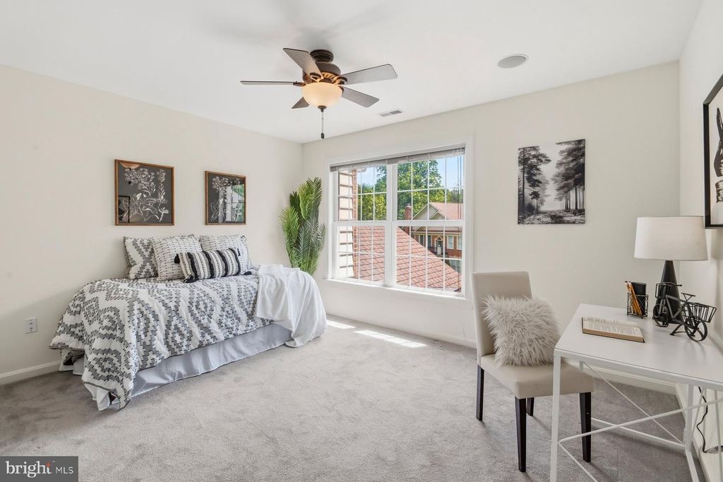 Image 36 of property listing at 6440 CLOISTER GATE DR, Baltimore, MD 21212