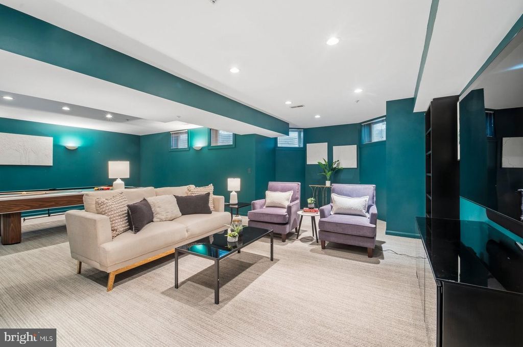 Image 38 of property listing at 6440 CLOISTER GATE DR, Baltimore, MD 21212
