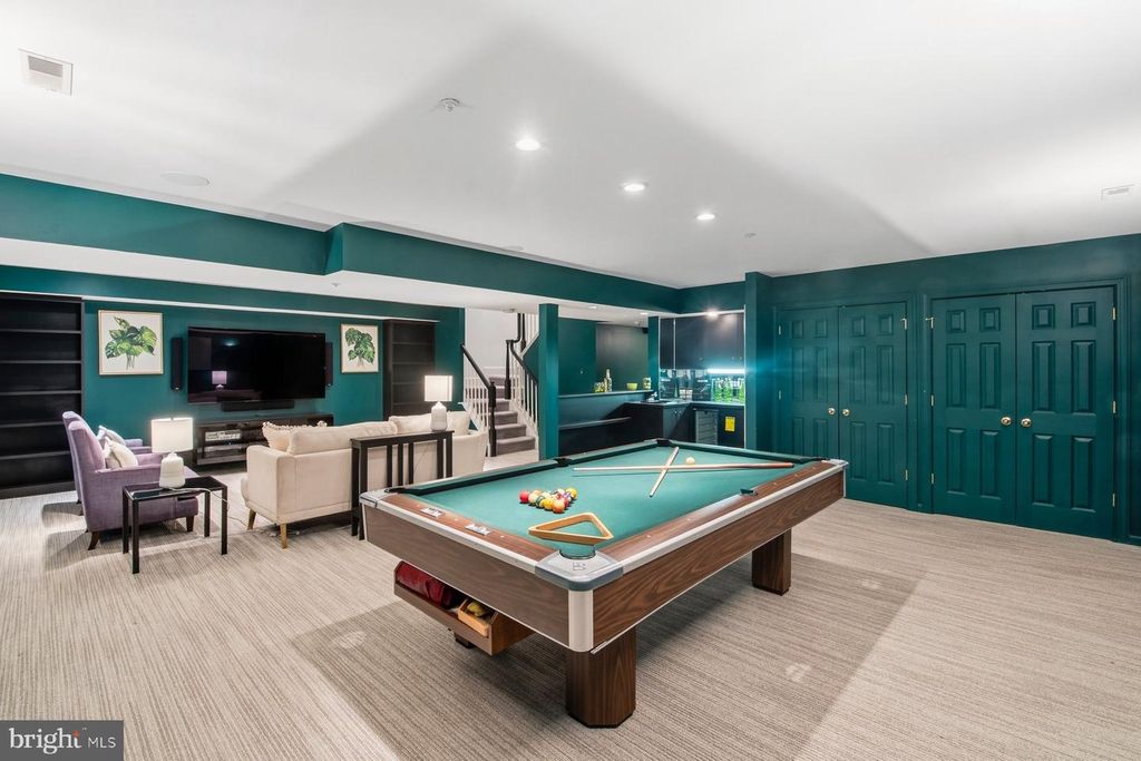 Image 40 of property listing at 6440 CLOISTER GATE DR, Baltimore, MD 21212