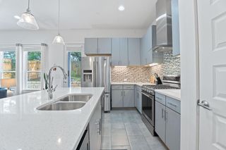 8922 Menchaca RD 204, Austin, TX 78748