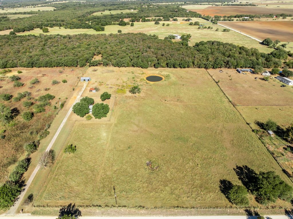 189 Hill County Road 1369, Itasca, TX 76055