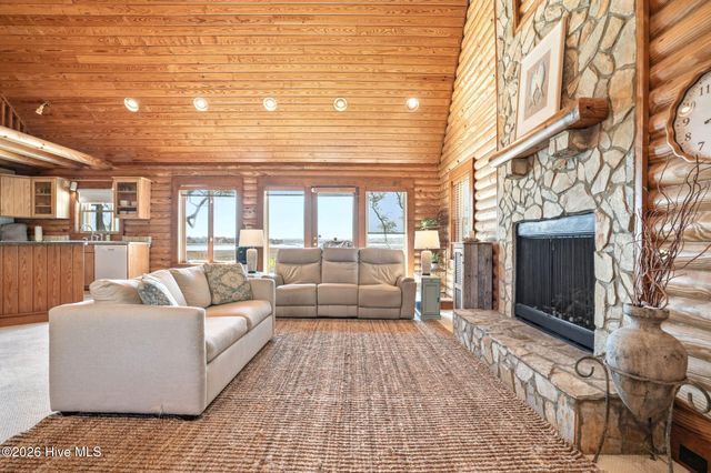 3820 Windy Point Road SW, Supply, NC 28462