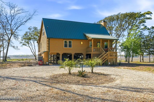 3820 Windy Point Road SW, Supply, NC 28462