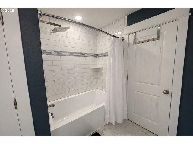 12632 ROSS St, Oregon City, OR 97045