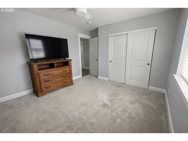 12632 ROSS St, Oregon City, OR 97045
