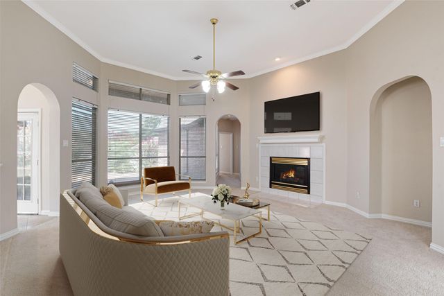 517 Quick Silver Drive, Desoto, TX 75115
