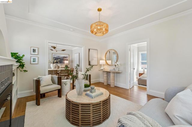 5208 Miles Ave, Oakland, CA 94618
