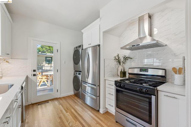 5208 Miles Ave, Oakland, CA 94618