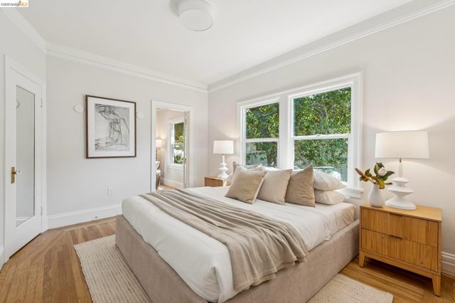 5208 Miles Ave, Oakland, CA 94618