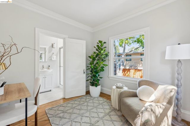 5208 Miles Ave, Oakland, CA 94618
